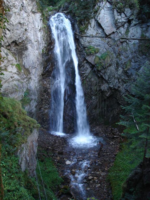 Gite Auberge Les Cascades La Mongie Εξωτερικό φωτογραφία